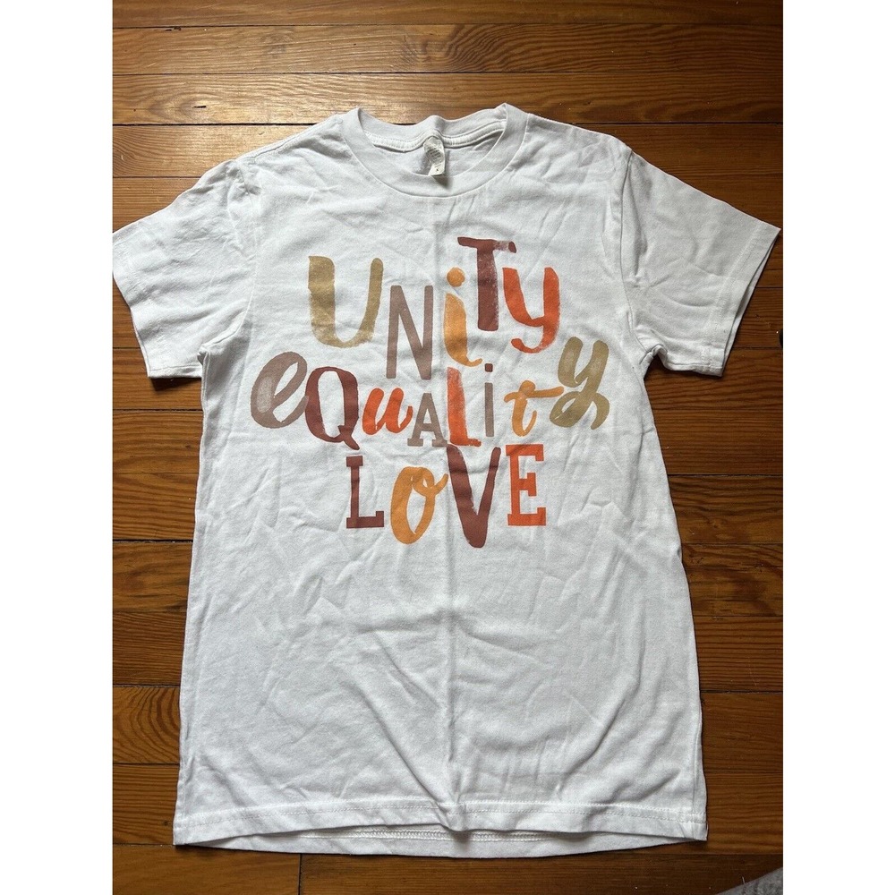 TSHIRT WHITE UNISEX WITH GRAPHIC SIZE S (Small) man / woman / junior
